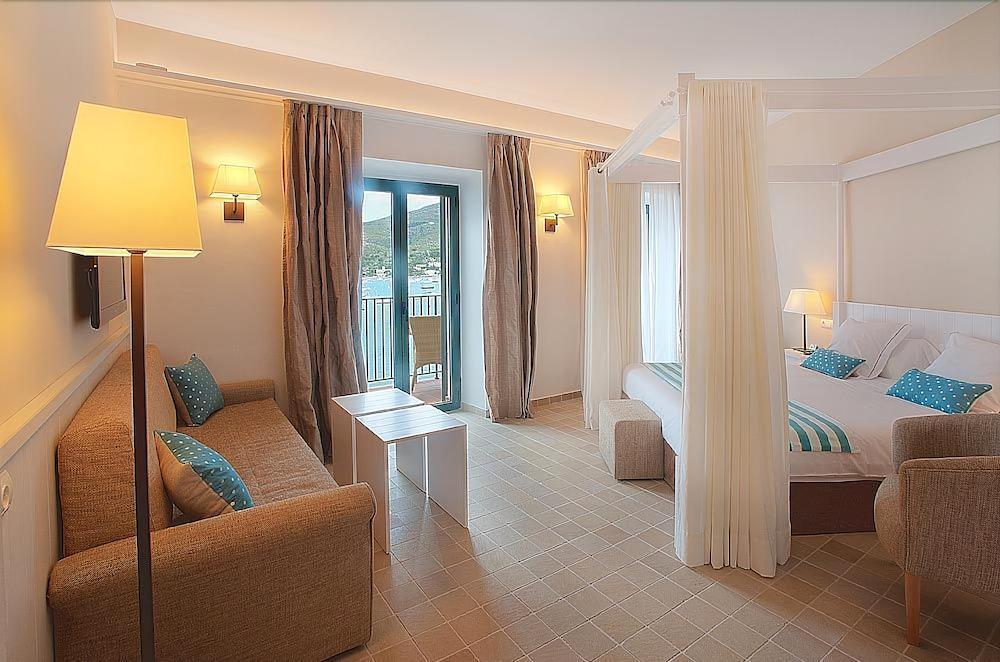 Hotel Playa Sol Cadaques Ngoại thất bức ảnh